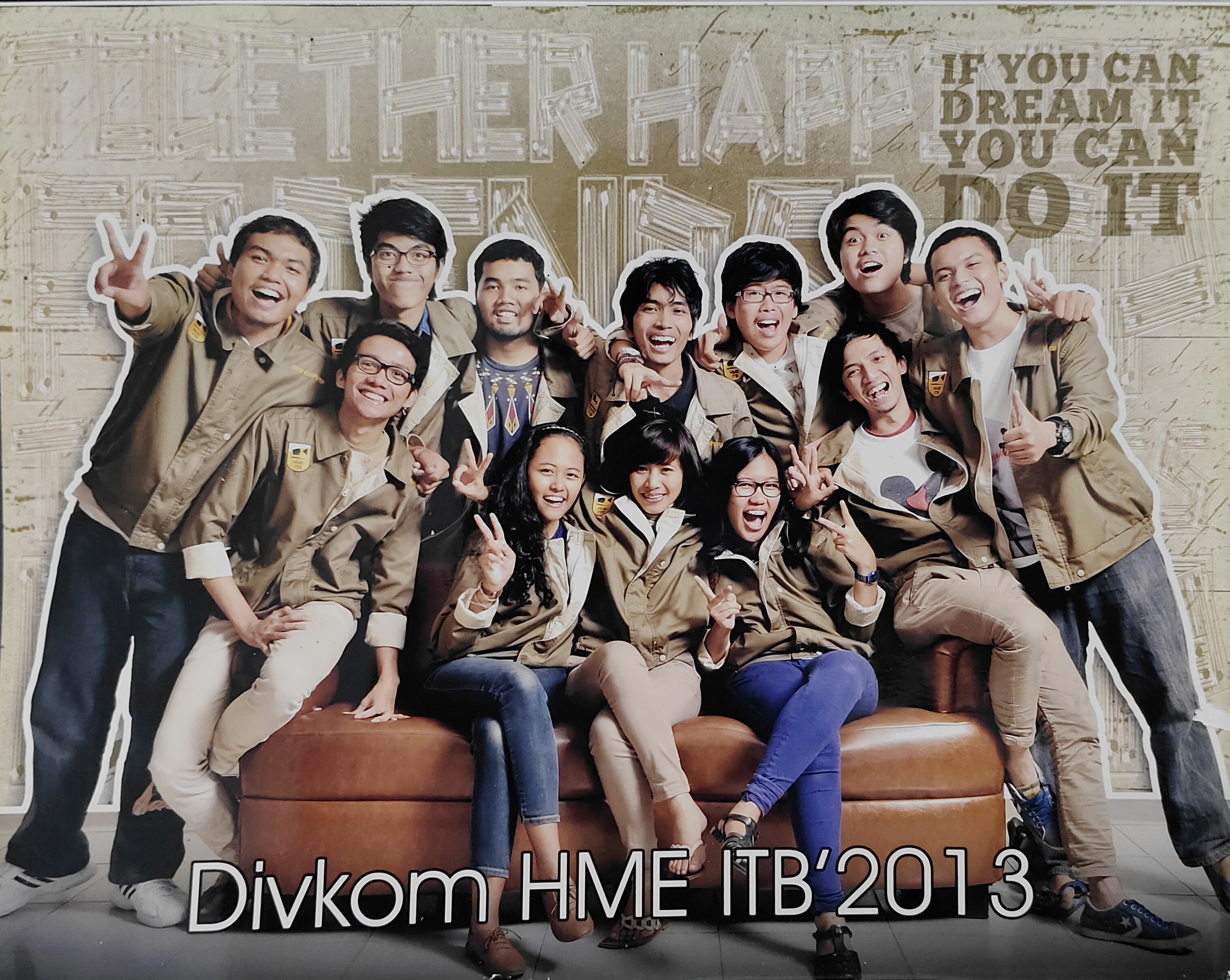 Foto anggota Divisi Komputer 2013